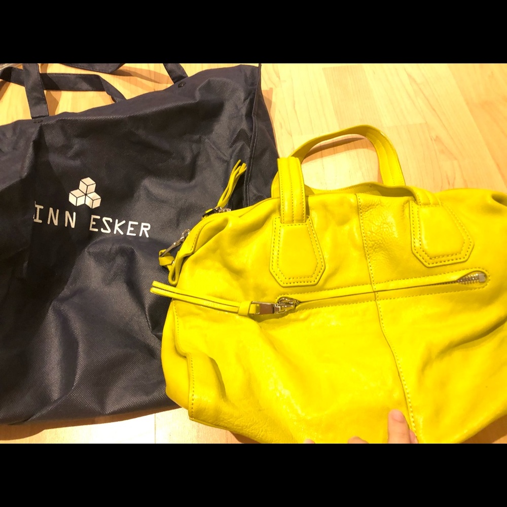 Finn Esker bag